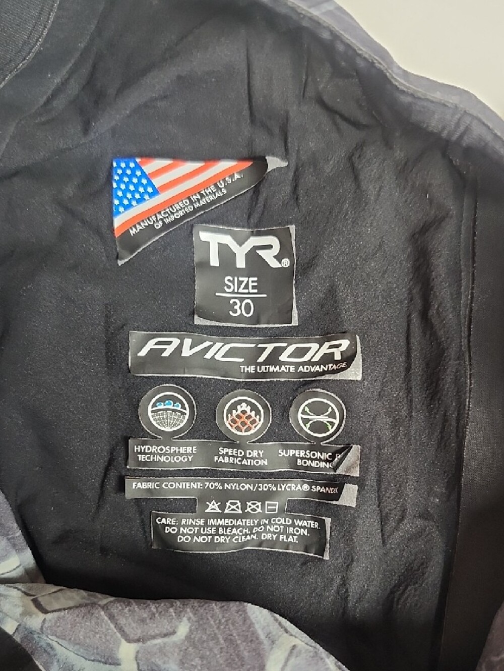 TYR Avictor 30 Black Hex-Pattern Tech Suit - Picture 2 of 5
